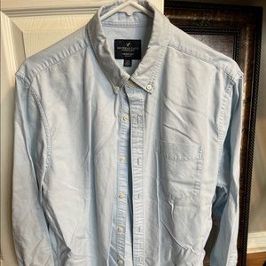 Men’s American Eagle button down